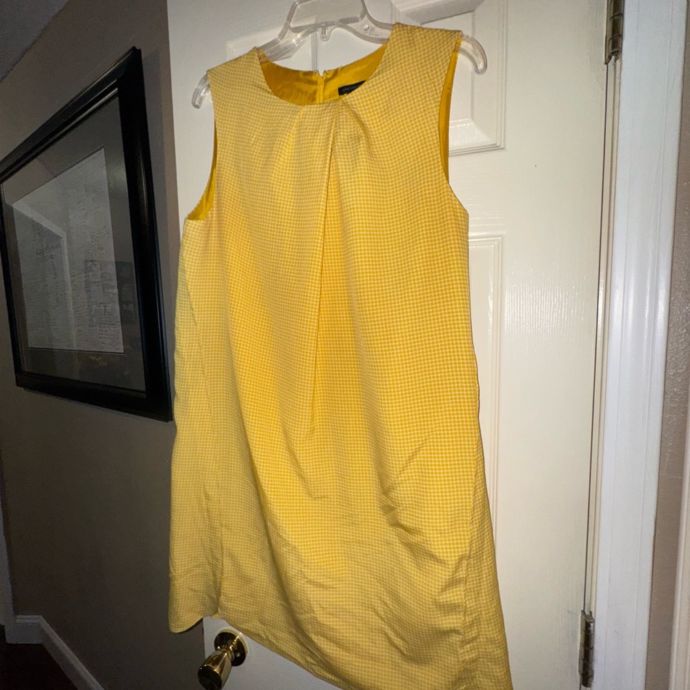 Ann Taylor Yellow Sheath Mini Dress Crew Neck Sleeveless